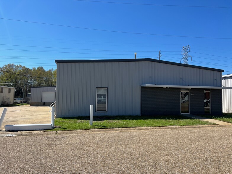 109 E State St, Ridgeland, MS en alquiler - Foto del edificio - Imagen 3 de 7