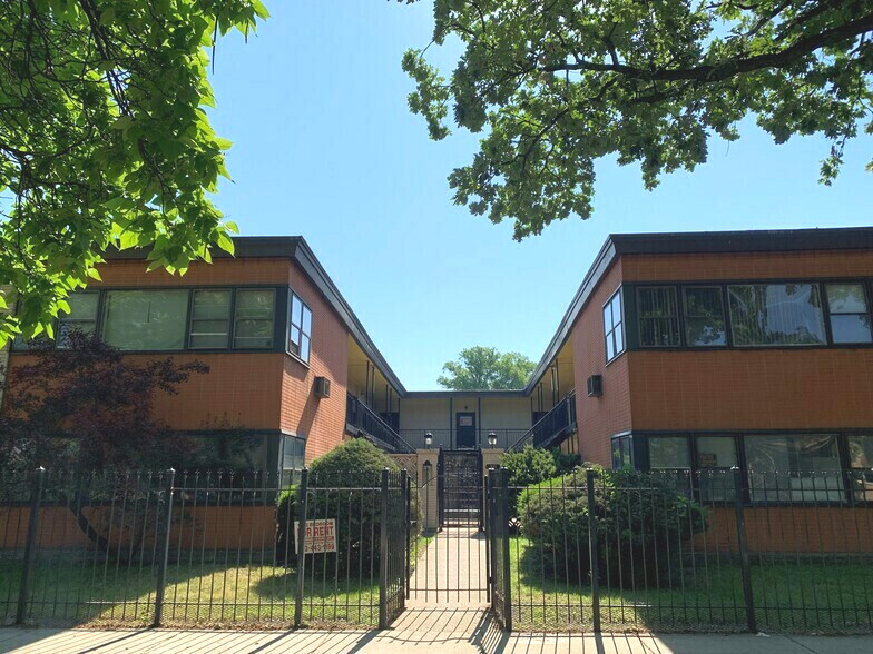 7535 S Saginaw Ave, Chicago, IL en venta - Foto del edificio - Imagen 1 de 5