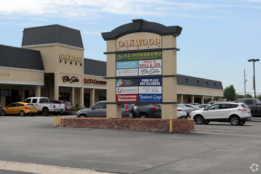 2001-2041 W Houston St, Broken Arrow, OK en alquiler - Foto del edificio - Imagen 1 de 7