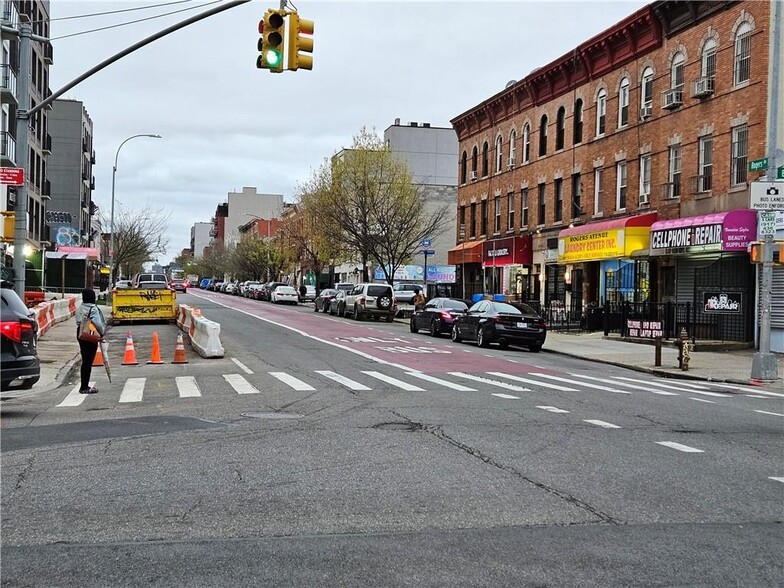 1025 Rogers Ave, Brooklyn, NY en alquiler - Foto del edificio - Imagen 3 de 4