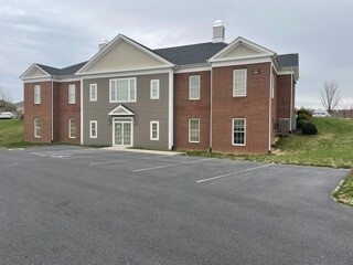 10 Hedgerow Dr, Staunton, VA en alquiler - Foto del edificio - Imagen 2 de 14