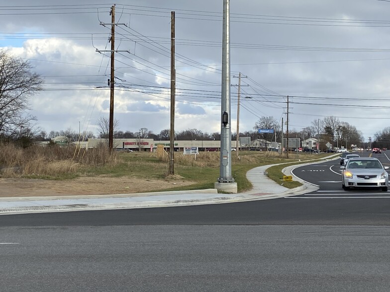 KY Hwy 911 & Thompsonville Lane, Oak Grove, KY en alquiler - Foto del edificio - Imagen 1 de 1