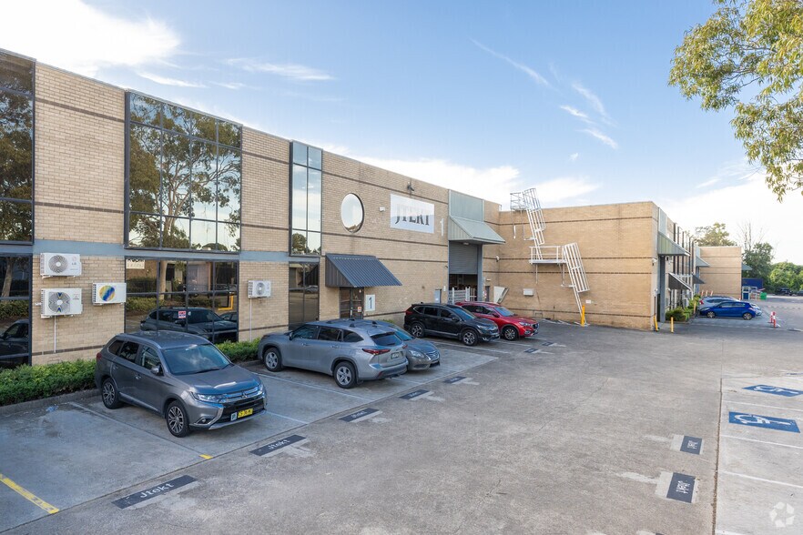 17 Stanton Rd, Seven Hills en alquiler - Foto del edificio - Imagen 2 de 4