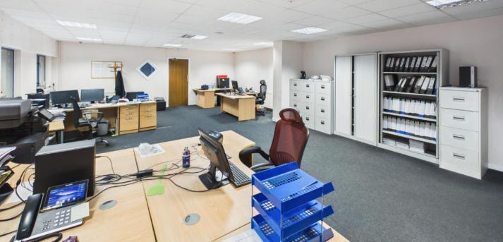 2 South Caldeen Rd, Coatbridge en venta - Foto del edificio - Imagen 2 de 10