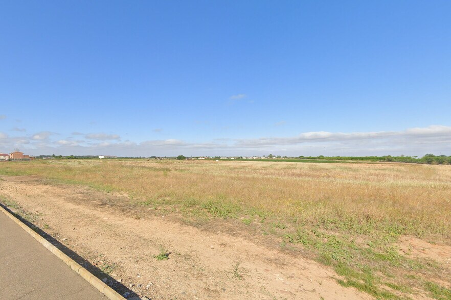 Calle Puebla de la Reina, Pueblonuevo del Guadiana, Badajoz en venta - Vista aérea - Imagen 3 de 8