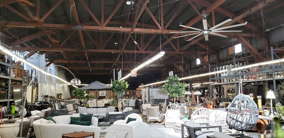 7115 Darby Ave, Reseda, CA en alquiler - Foto del interior - Imagen 2 de 10