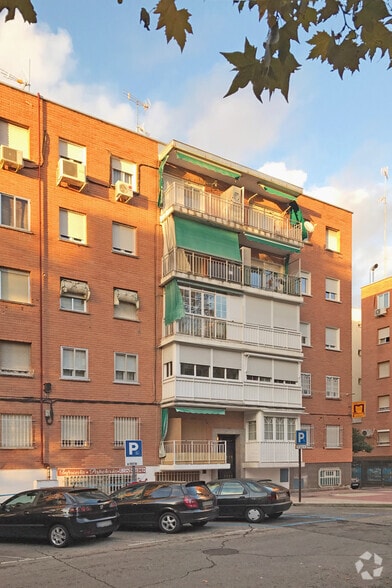 Calle Cañada, 8, Alcorcón, Madrid en alquiler - Foto del edificio - Imagen 3 de 3
