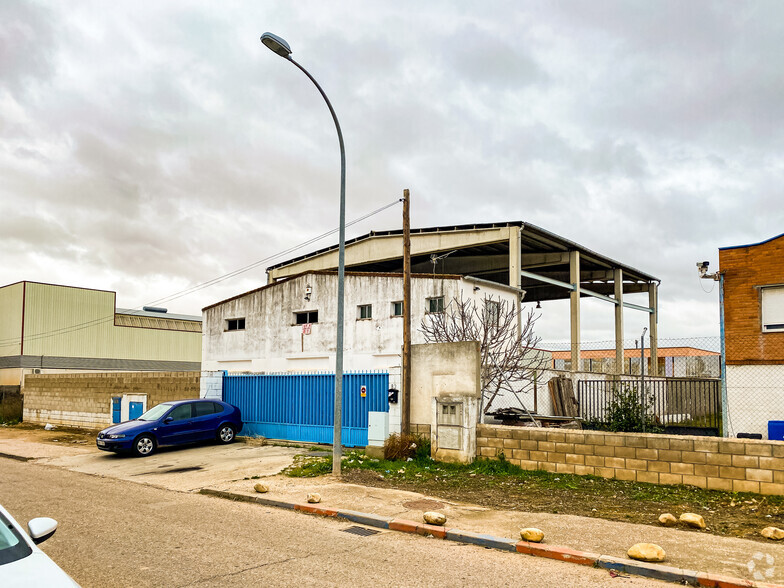 Calle Marqués Montesclaros, 5, Marchamalo, Guadalajara en venta - Foto del edificio - Imagen 3 de 3