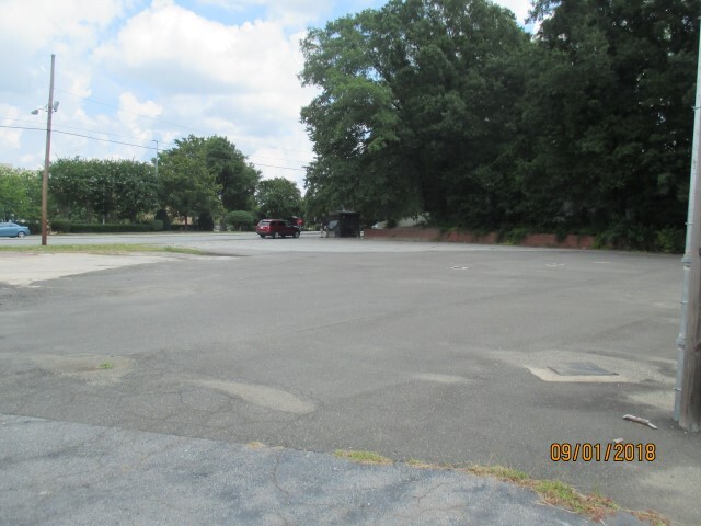 1103 W Club Blvd, Durham, NC en alquiler - Foto principal - Imagen 1 de 3