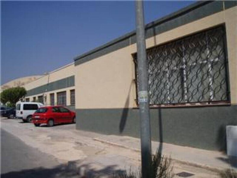Nave en Crevillent, Alicante en venta - Foto del edificio - Imagen 2 de 3