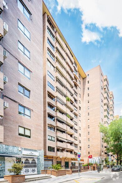 Edificios residenciales en Madrid, MAD en venta - Foto principal - Imagen 1 de 1