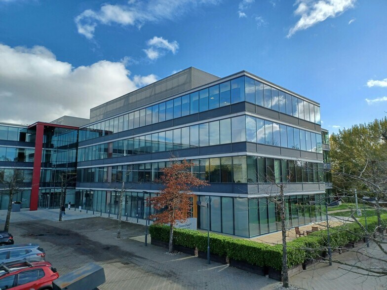 100 Longwater Ave, Reading en alquiler - Foto del edificio - Imagen 2 de 13