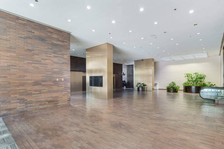 400 Texas St, Shreveport, LA en alquiler - Lobby - Imagen 2 de 17