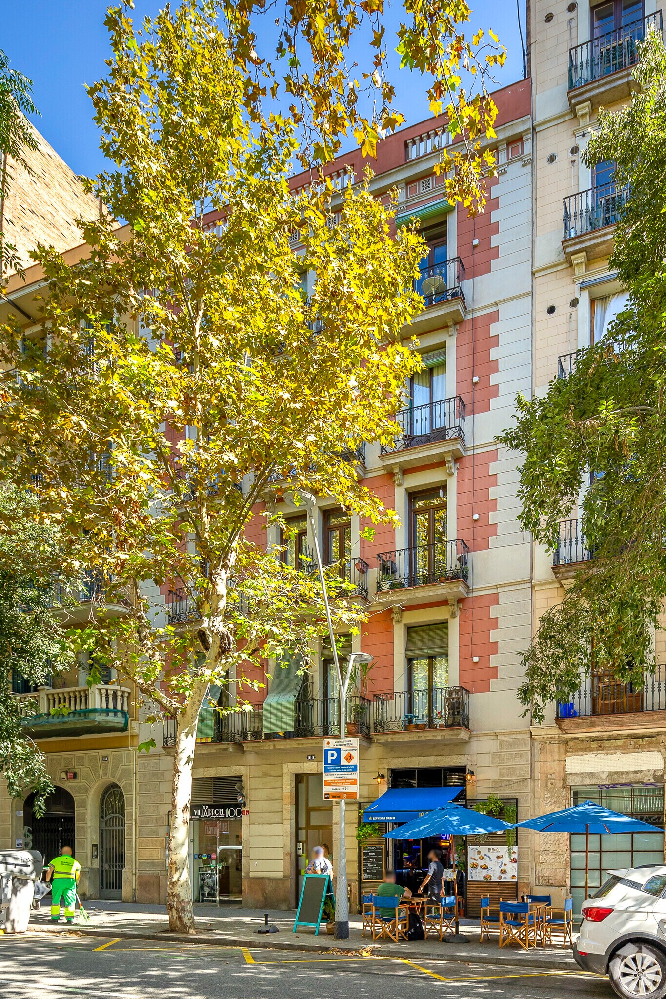 Edificio residencial en Barcelona, Barcelona en venta Foto principal- Imagen 1 de 2