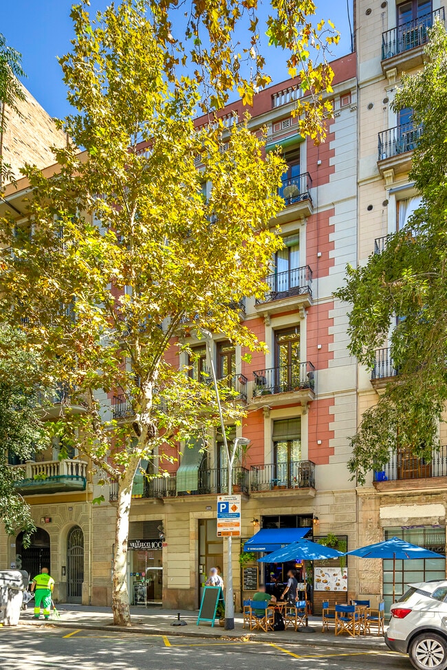 Más detalles de Edificio residencial​ en venta