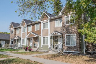 Más detalles de 12504 119 Av NW, Edmonton, AB - Edificio residencial​ en venta