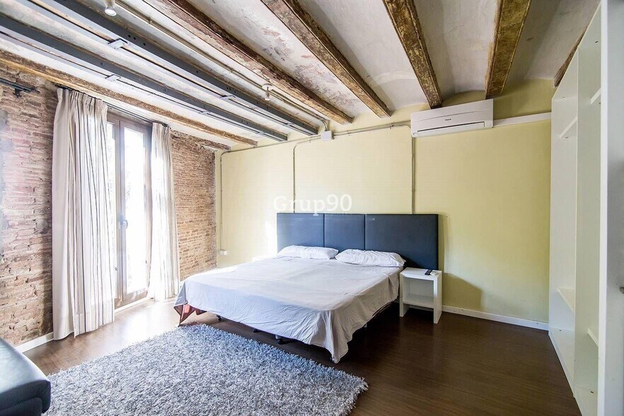 Edificio residencial en Barcelona, Barcelona en venta - Foto del interior - Imagen 2 de 15