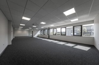 804-806 Oxford Ave, Slough en alquiler Foto del interior- Imagen 2 de 5