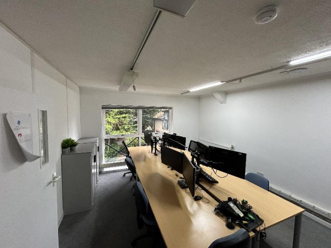 Station Rd, Great Shelford, CAM CB22 5NE - Unidad 4 - - Foto del interior - Image 2 of 5