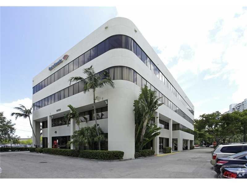 18305 Biscayne Blvd, Aventura, FL en alquiler Foto del edificio- Imagen 1 de 2