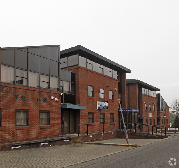 Spitfire Clos, Huntingdon en alquiler - Foto del edificio - Imagen 2 de 3