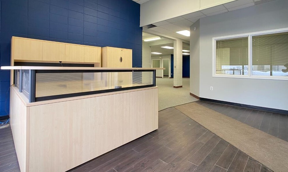 5204 63 St, Lloydminster, AB en alquiler Lobby- Imagen 1 de 5