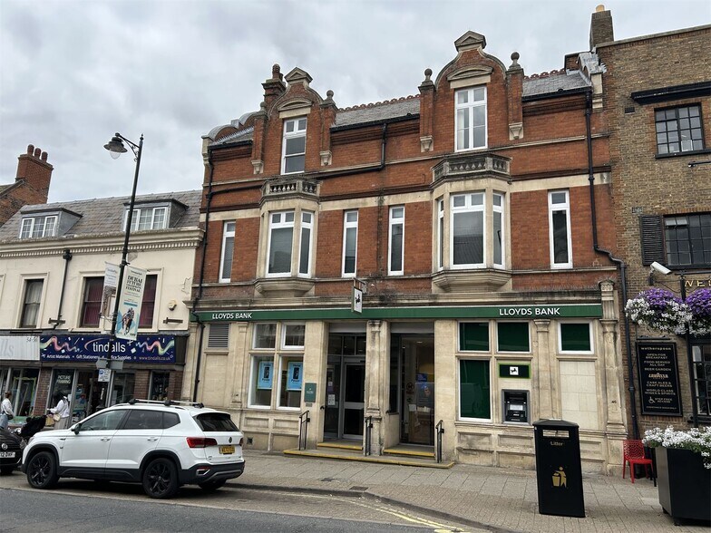 44-48 High St, Newmarket en alquiler - Foto del edificio - Imagen 1 de 6