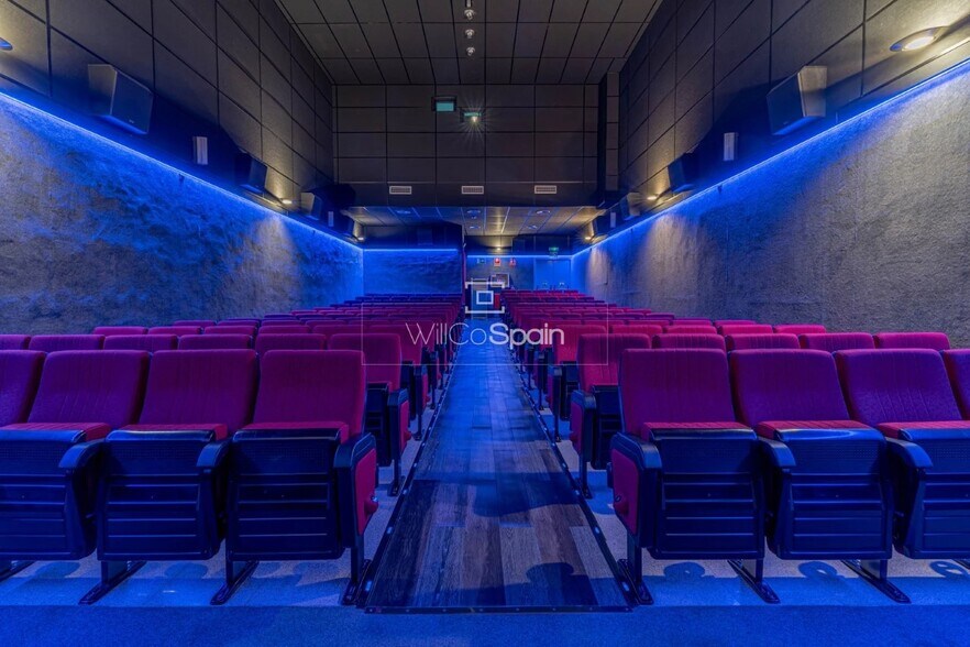 Local en Villa del Prado, Madrid en venta - Foto del interior - Imagen 2 de 19