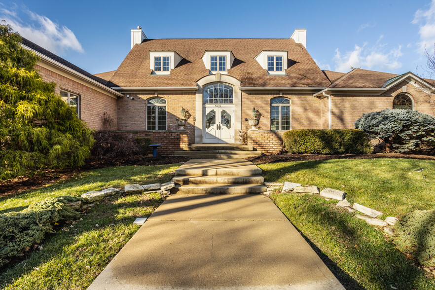 6575 N College Ave, Indianapolis, IN en alquiler - Foto del edificio - Imagen 1 de 41