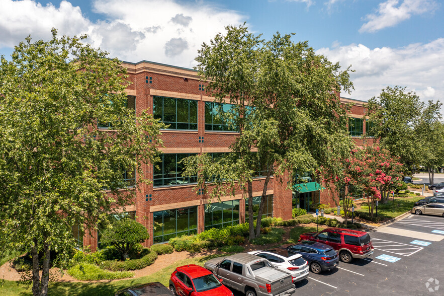 3890 Johns Creek Pky, Suwanee, GA en alquiler - Foto del edificio - Imagen 3 de 4