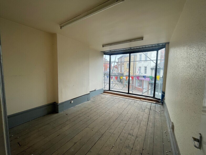 12-14 Market Sq, Leighton Buzzard en venta - Foto del interior - Imagen 2 de 6