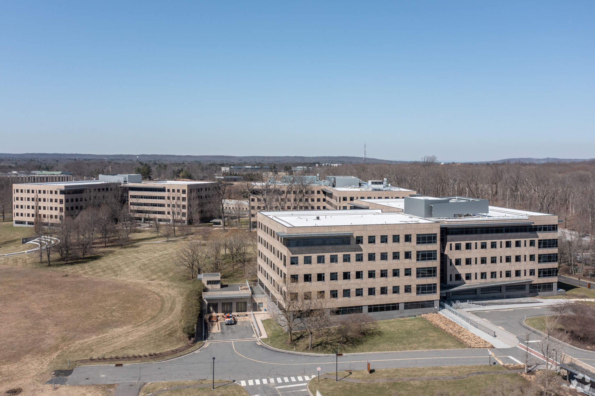 777 Scudders Mill Rd, Plainsboro, NJ en alquiler Foto del edificio- Imagen 1 de 27