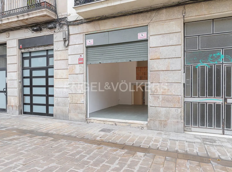 Edificio residencial en Barcelona, Barcelona en venta - Foto del edificio - Imagen 3 de 3