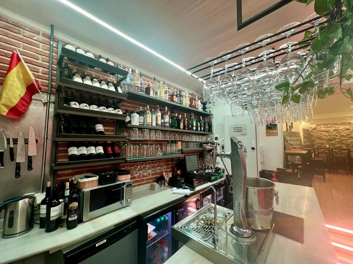 Madrid, MAD 28005 - Unidad Puerta 01 - - Foto del interior - Image 2 of 20
