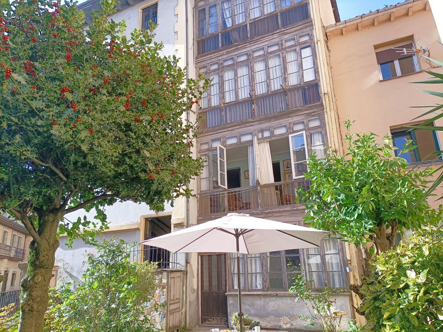 Calle del Póstigo Bajo, 1, Oviedo, Asturias en venta Foto del edificio- Imagen 1 de 79