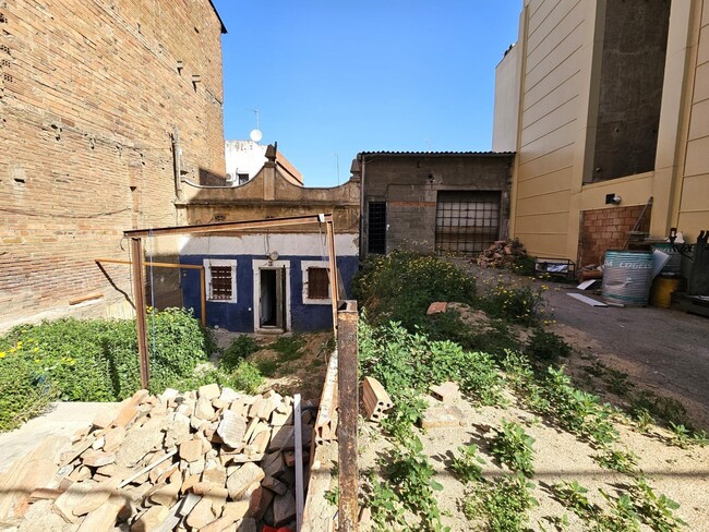 Más detalles de Barrio de la Trinitat Vella – Terreno en venta, Barcelona