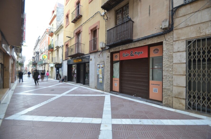 Carrer Caputxins, Vilanova i la Geltrú, Barcelona en alquiler - Foto del edificio - Imagen 2 de 3