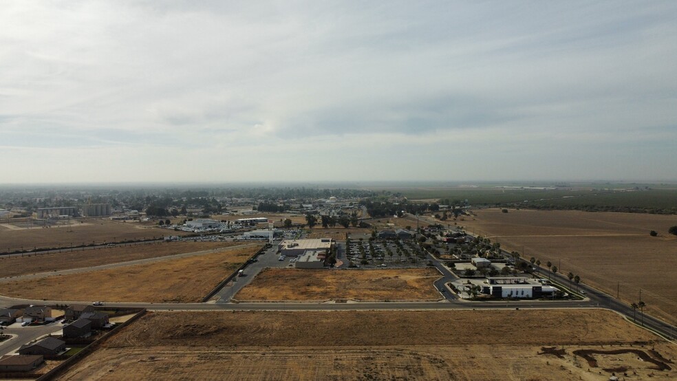 0 Genoa  Lake Way, Chowchilla, CA en venta - Foto del edificio - Imagen 3 de 29