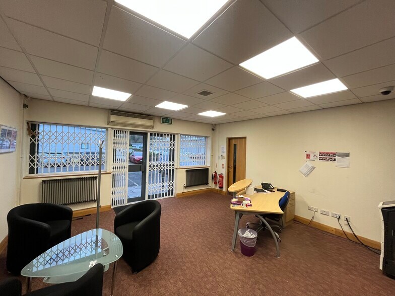 Ashwood Ct, Mid Calder en venta - Foto del edificio - Imagen 2 de 4