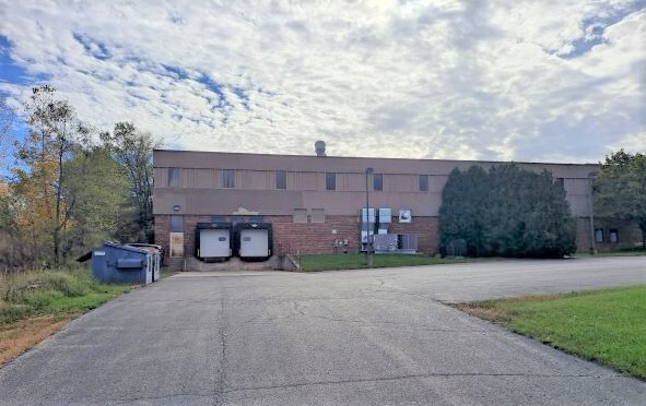 1661 Summit Dr, Fort Atkinson, WI en venta - Foto del edificio - Imagen 3 de 8