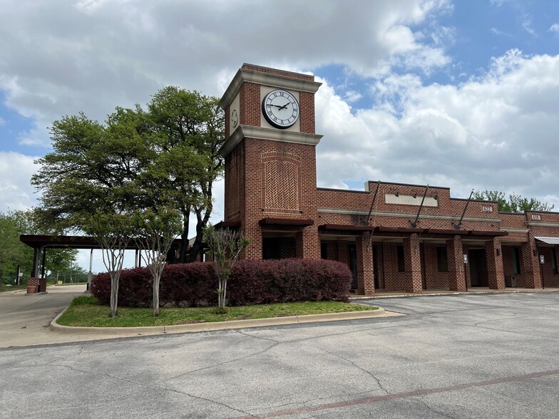 622 Clara Barton Blvd, Garland, TX en alquiler - Foto del edificio - Imagen 1 de 5