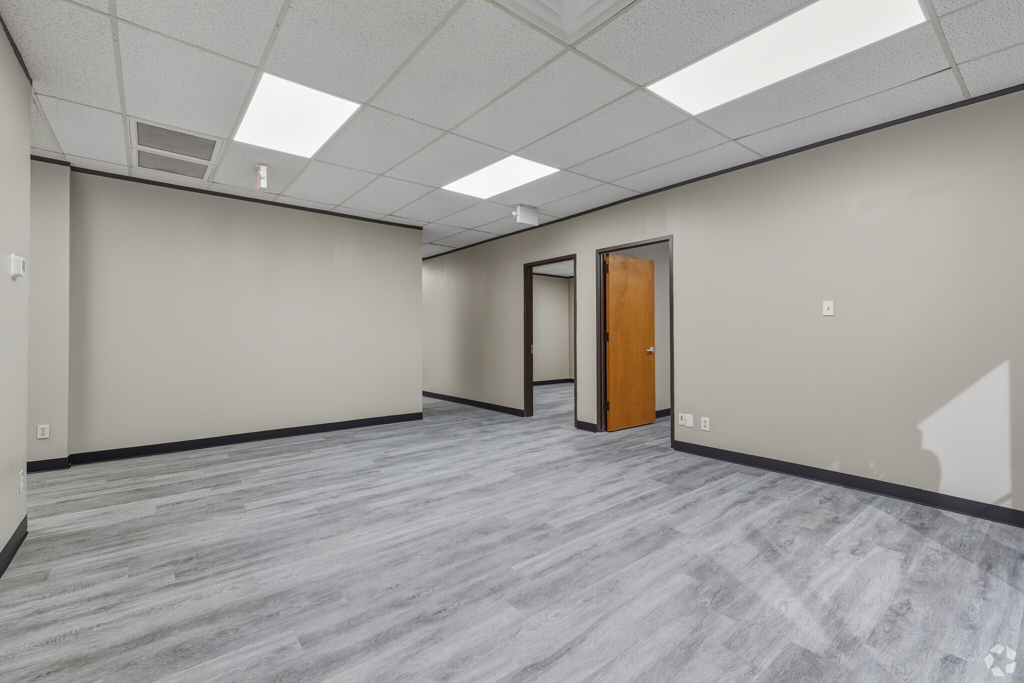 11381 Meadowglen Ln, Houston, TX en alquiler Foto del interior- Imagen 1 de 3