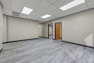 11381 Meadowglen Ln, Houston, TX en alquiler Foto del interior- Imagen 1 de 3