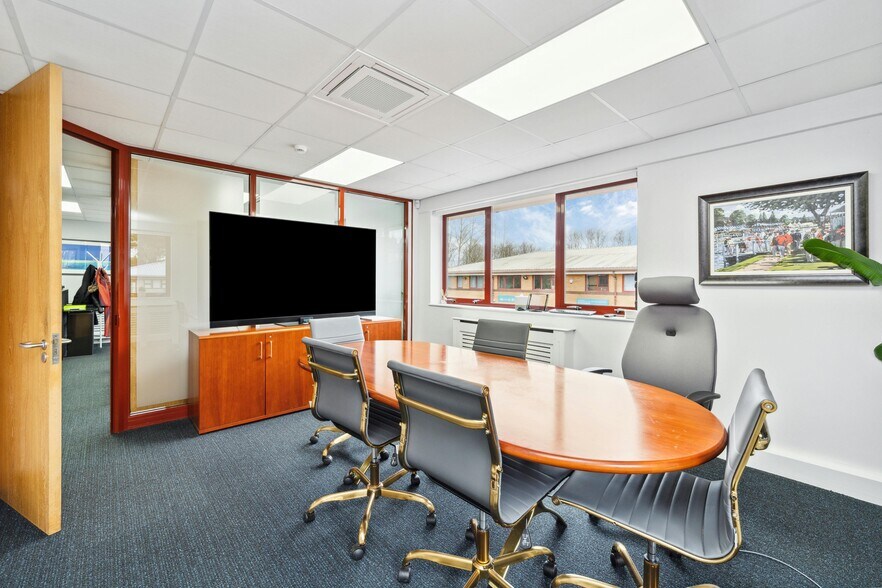 Dukes Ride, Crowthorne en venta - Foto del interior - Imagen 2 de 7