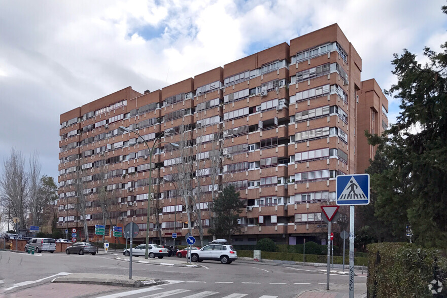 Zona Fuencarral, Madrid, Madrid en alquiler - Foto del edificio - Imagen 2 de 2