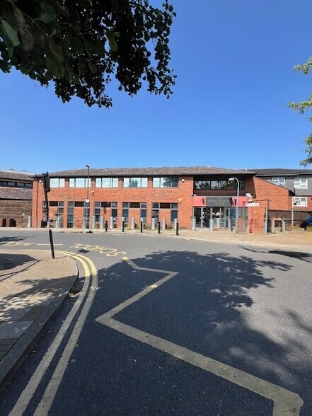 5 Cecil Park, Pinner en alquiler - Foto del edificio - Imagen 2 de 2