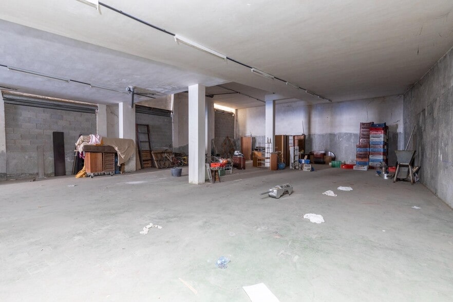 Local en Huétor Vega, Granada en venta - Foto del interior - Imagen 2 de 20