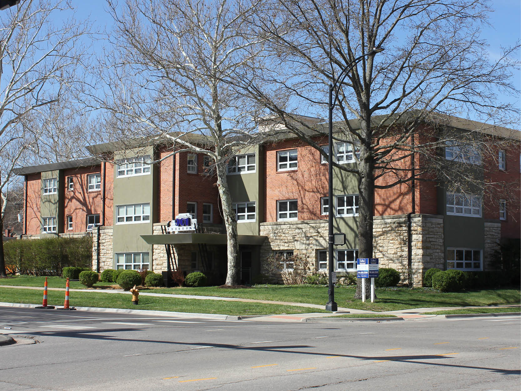 901 Kentucky St, Lawrence, KS en alquiler Foto del edificio- Imagen 1 de 5