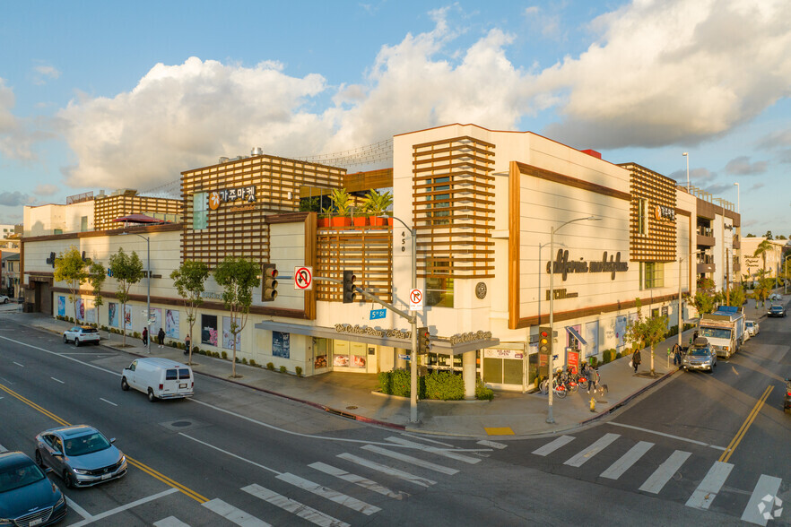 450 S Western Ave, Los Angeles, CA en alquiler - Foto del edificio - Imagen 1 de 28