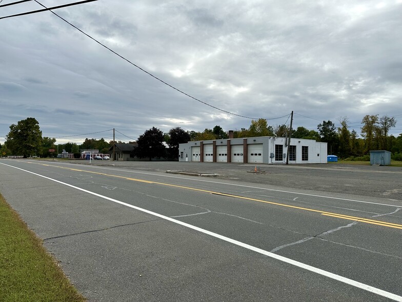 1955 N Main St, Sheffield, MA en venta - Foto del edificio - Imagen 3 de 11